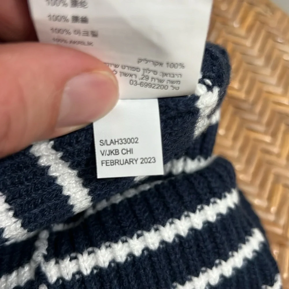 New Balance navy blue and white striped knit beanie - Picture 4 of 4